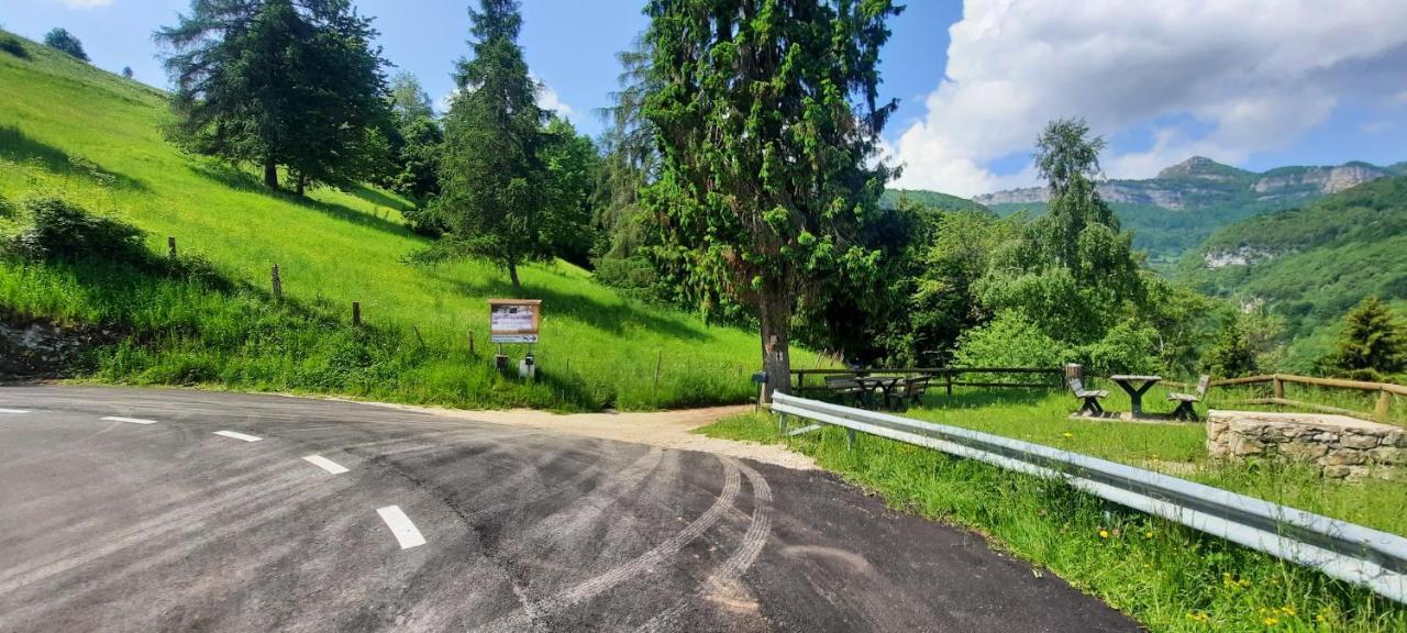 Garni Fobbie Hotell Brentonico Exteriör bild