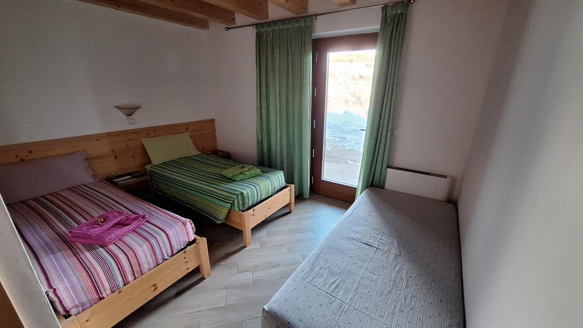 Garni Fobbie Hotell Brentonico Rum bild