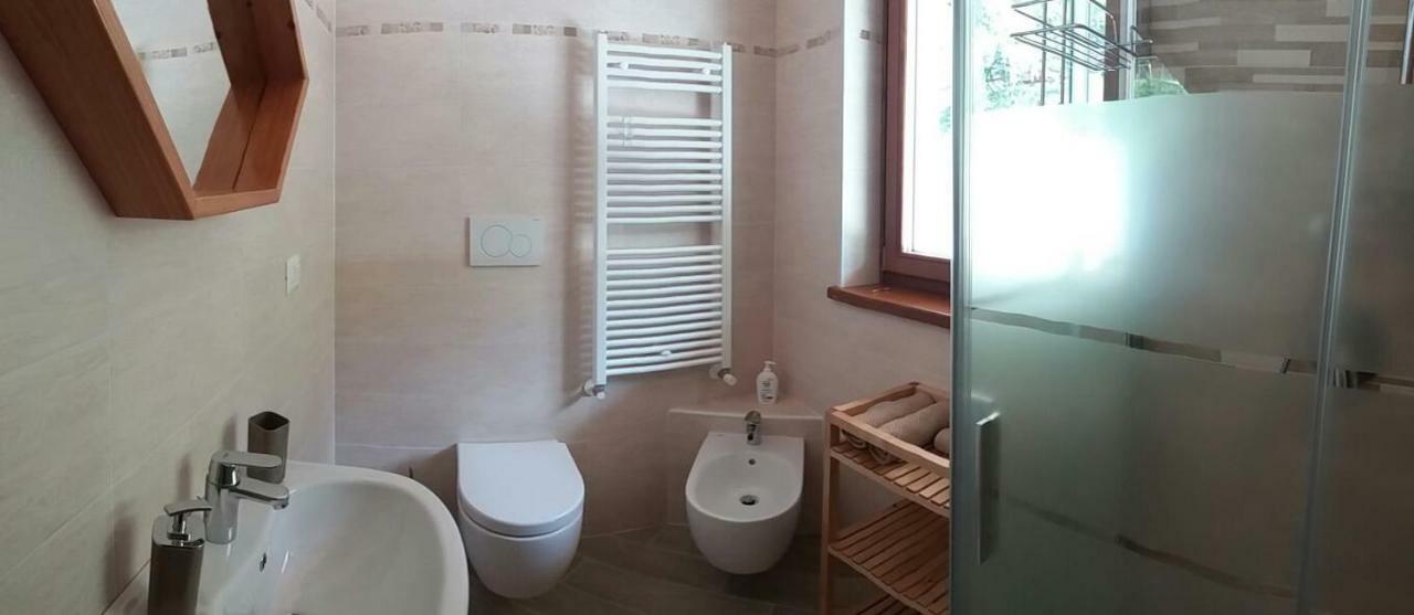 Garni Fobbie Hotell Brentonico Exteriör bild