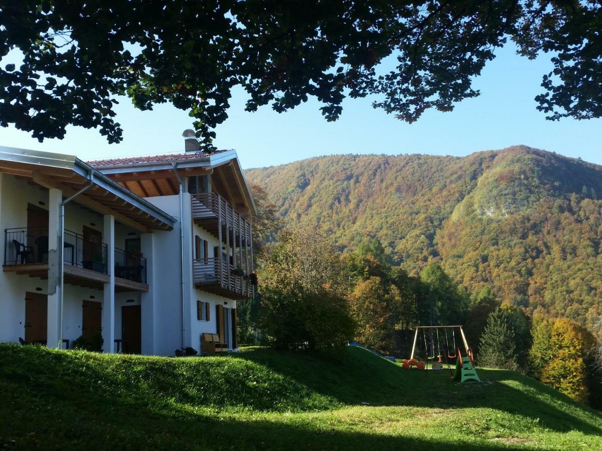 Garni Fobbie Hotell Brentonico Exteriör bild